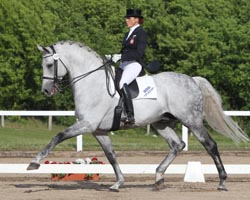 Die Polin Katarzyna Milczarek und ihr Hengst Ekwador haben mit ihren internationalen Erfolgen den RFV Krackow unter die Top 10 gebracht. Foto: Jutta Wego